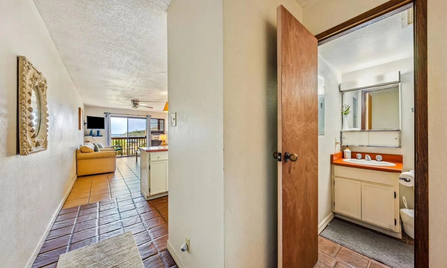 Beachfront Bungalow Walk To Ocean & Restaurants Lihue 0*,  ABD