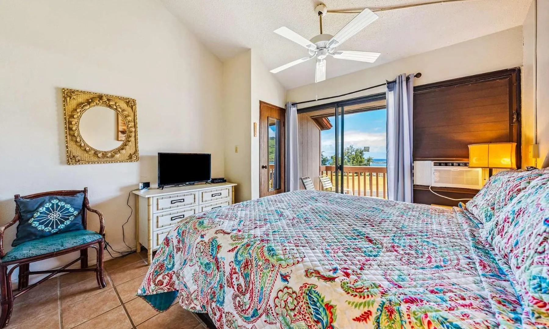 Beachfront Bungalow Walk To Ocean & Restaurants Lihue Tatil Evi