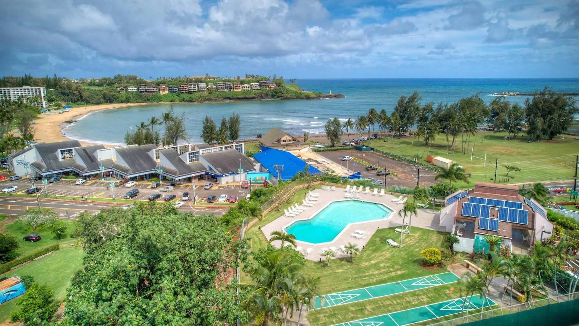 Beachfront Bungalow Walk To Ocean & Restaurants Lihue